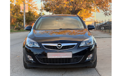 Opel Astra 1.6TURBO 180кс * ПЕРФЕКТЕН* - автомобили, коли, обяви за нови и употребявани 7