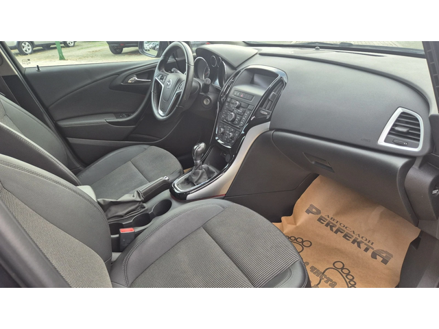 Opel Astra 1.6cdti 110к.с - автомобили, коли, обяви за нови и употребявани 13