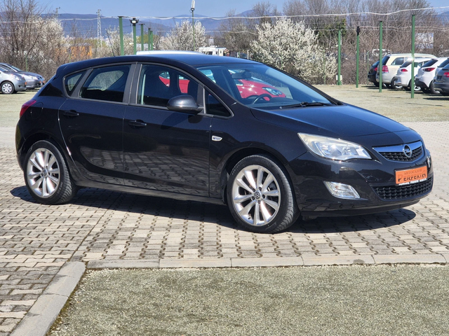 Opel Astra 1.7cdti 110к.с. - автомобили, коли, обяви за нови и употребявани 5