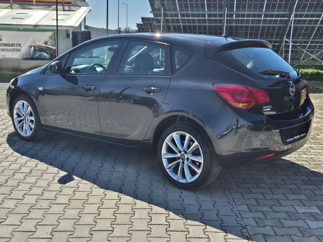 Opel Astra 1.7cdti 110к.с. - автомобили, коли, обяви за нови и употребявани 9
