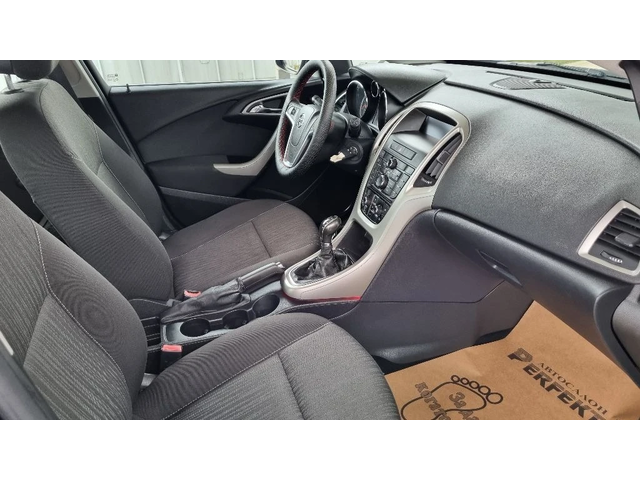 Opel Astra 1.7cdti 110к.с. - автомобили, коли, обяви за нови и употребявани 13