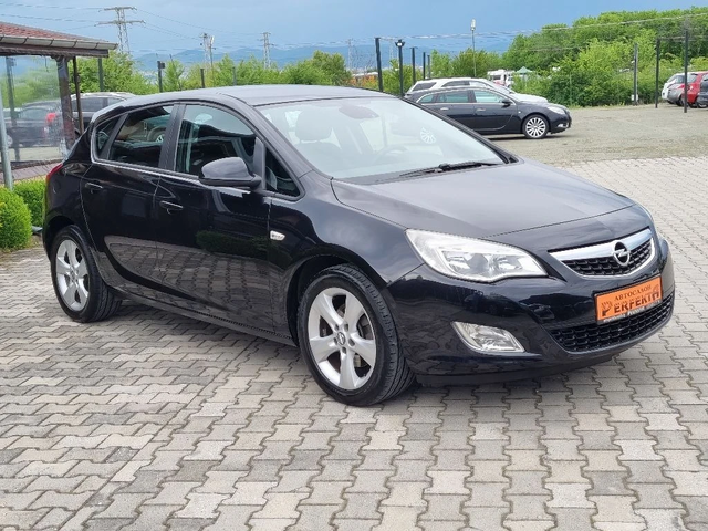 Opel Astra 1.7cdti 110к.с. - автомобили, коли, обяви за нови и употребявани 4