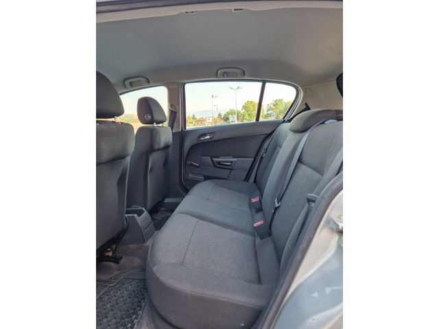 Opel Astra 1.6 - автомобили, коли, обяви за нови и употребявани 9