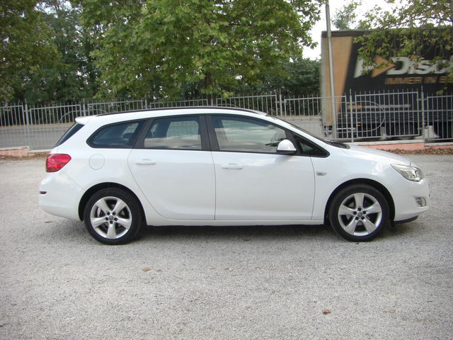 Opel Astra 1.4I EURO 5B - автомобили, коли, обяви за нови и употребявани 5