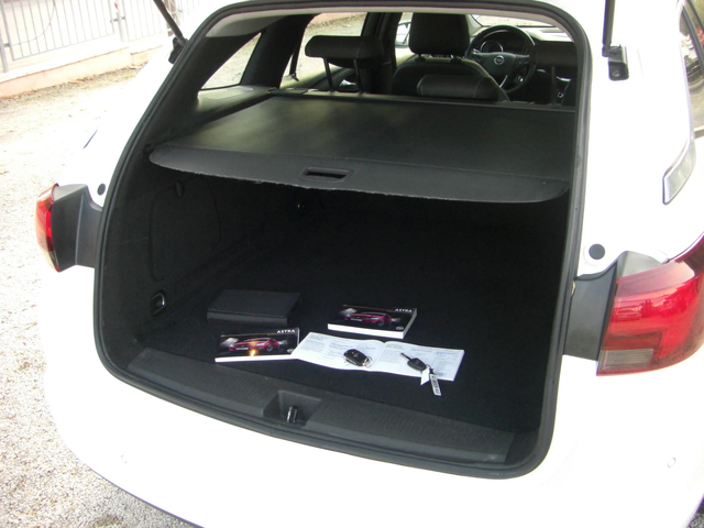 Opel Astra 1.6cdti COSMO NAVI EURO 6+ - автомобили, коли, обяви за нови и употребявани 15