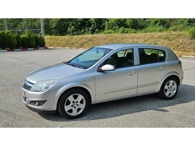 Opel Astra 1.4 GAZ/KLIMA/FACELIFT - автомобили, коли, обяви за нови и употребявани 1