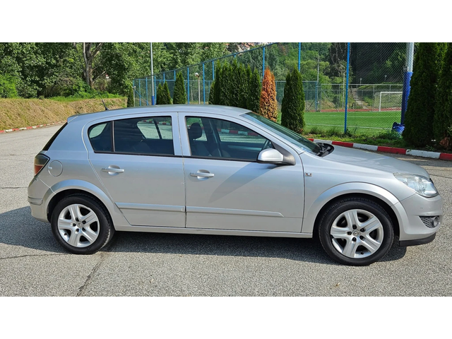 Opel Astra 1.4 GAZ/KLIMA/FACELIFT - автомобили, коли, обяви за нови и употребявани 5