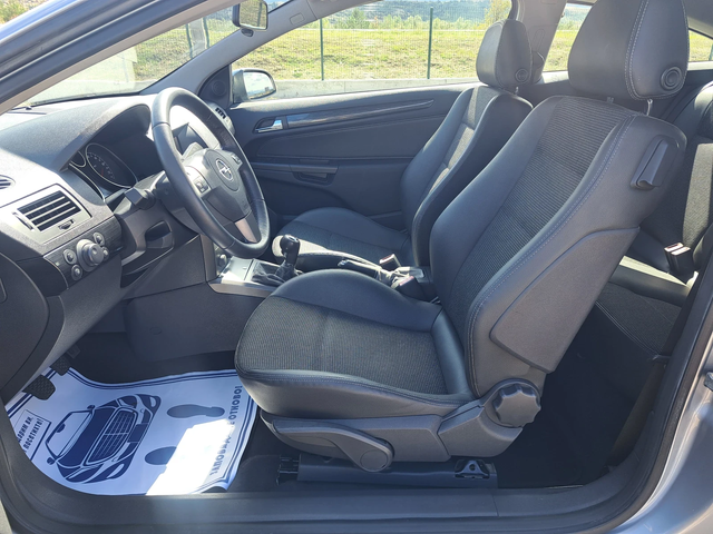 Opel Astra 1, 9 cdti GTC - автомобили, коли, обяви за нови и употребявани 8