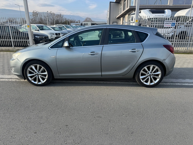 Opel Astra 1.7 Diesel - автомобили, коли, обяви за нови и употребявани 2