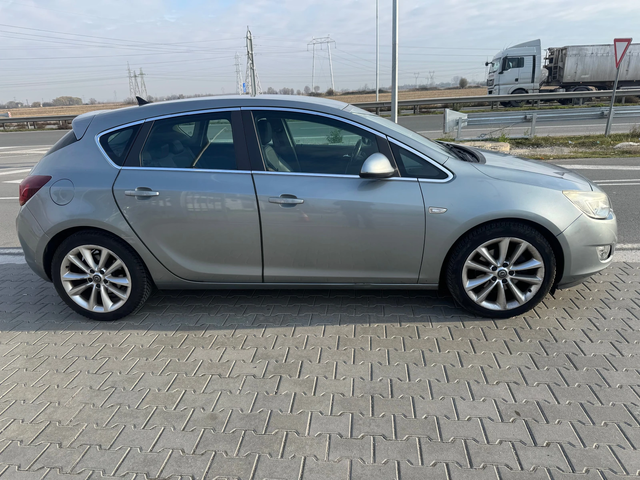Opel Astra 1.7 Diesel - автомобили, коли, обяви за нови и употребявани 3