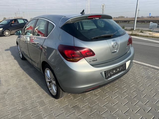 Opel Astra 1.7 Diesel - автомобили, коли, обяви за нови и употребявани 4