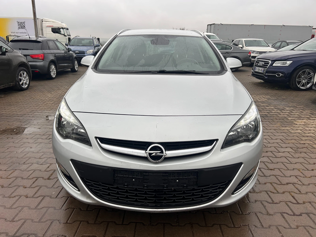 Opel Astra 1.7CDTI NAVI EURO 5 - автомобили, коли, обяви за нови и употребявани 2