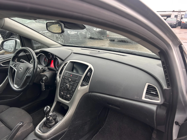 Opel Astra 1.7CDTI NAVI EURO 5 - автомобили, коли, обяви за нови и употребявани 8