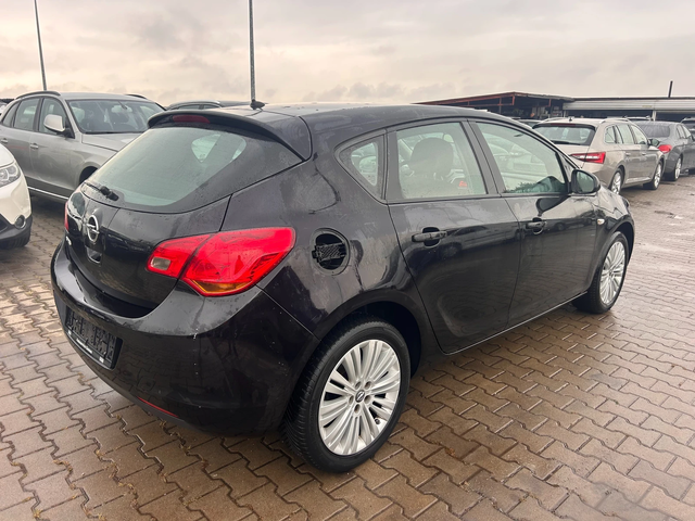 Opel Astra 1.4i EURO 5 - автомобили, коли, обяви за нови и употребявани 5