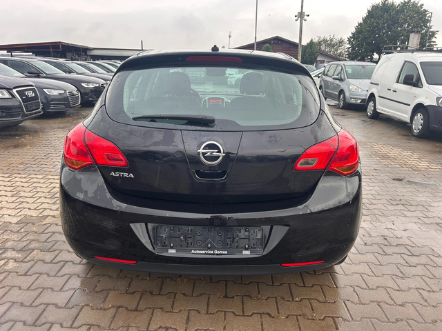 Opel Astra 1.4i EURO 5 - автомобили, коли, обяви за нови и употребявани 6