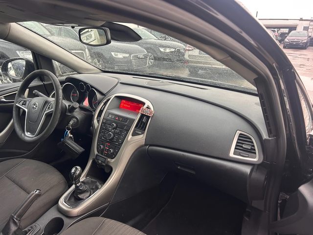 Opel Astra 1.4i EURO 5 - автомобили, коли, обяви за нови и употребявани 9