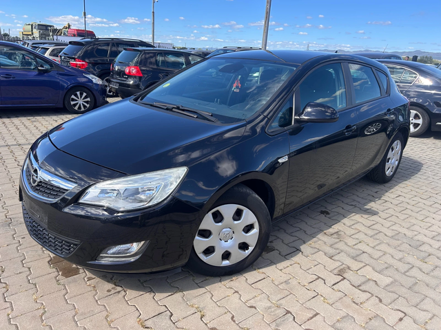 Opel Astra 1.3CDTI NAVI EURO 5 - автомобили, коли, обяви за нови и употребявани 0