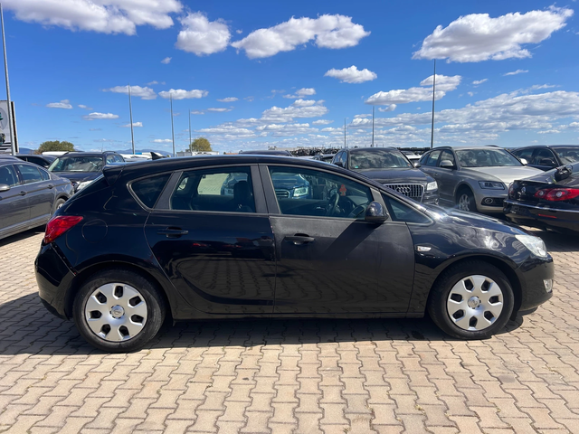 Opel Astra 1.3CDTI NAVI EURO 5 - автомобили, коли, обяви за нови и употребявани 4