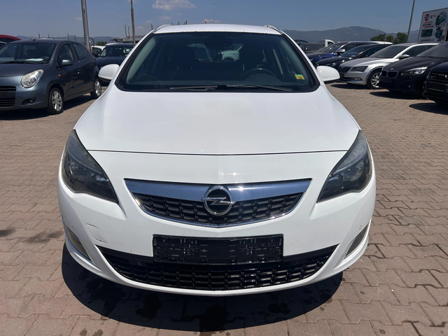 Opel Astra 1.4i NAVI EURO 5 - автомобили, коли, обяви за нови и употребявани 2
