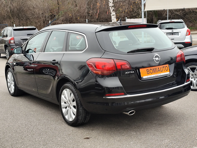 Opel Astra 1.4i* Turbo ГАЗ* ОБСЛУЖЕНА !!* LED* NAVI* EURO6B* - автомобили, коли, обяви за нови и употребявани 5