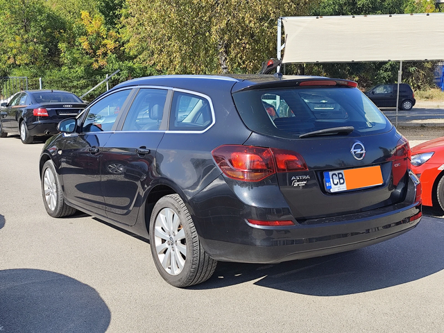 Opel Astra 1.7CDTi* SPORTS TOURER* EURO5A* КЛИМАТРОНИК* - автомобили, коли, обяви за нови и употребявани 5