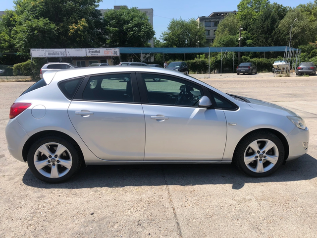 Opel Astra 1.7 CDTI - автомобили, коли, обяви за нови и употребявани 4