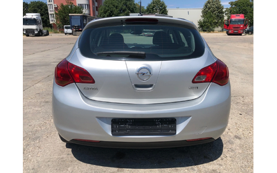 Opel Astra 1.7 CDTI - автомобили, коли, обяви за нови и употребявани 7