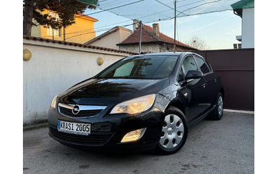 opel-astra - 0