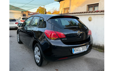opel-astra - 3