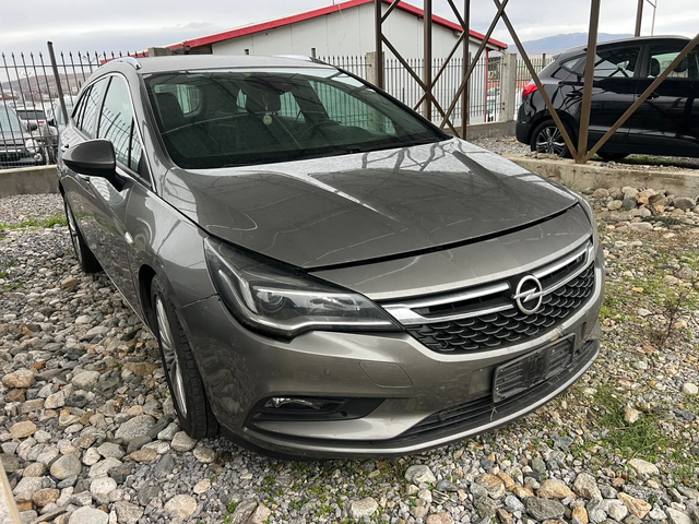 Opel Astra 1.6cdti SPORTSTOURER+ - автомобили, коли, обяви за нови и употребявани 2