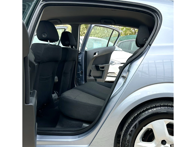 Opel Astra 1.4i 90HP - автомобили, коли, обяви за нови и употребявани 11