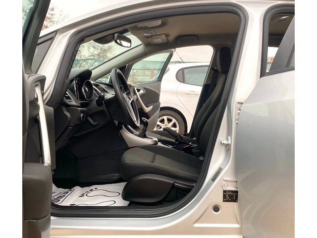 Opel Astra 1.7CDTI 110HP - автомобили, коли, обяви за нови и употребявани 8