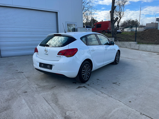 Opel Astra 1.3cdti - автомобили, коли, обяви за нови и употребявани 5