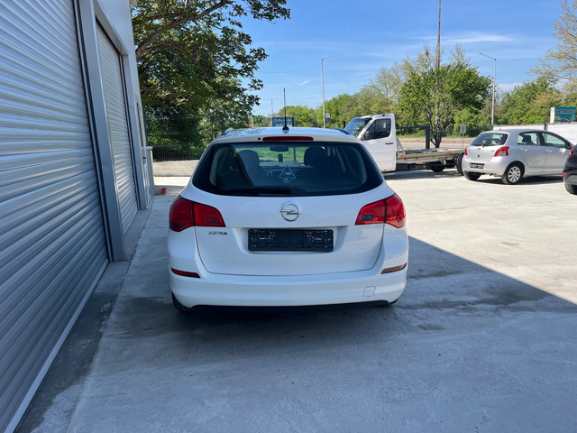 Opel Astra 1.4 газ - автомобили, коли, обяви за нови и употребявани 6