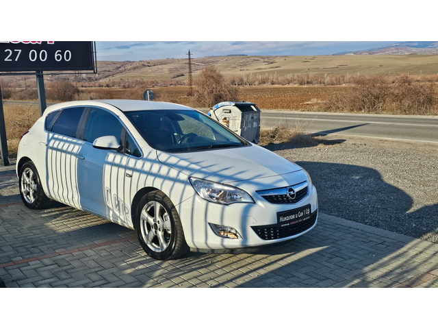 Opel Astra 1.7CDTI-Cosmo-140.000км - автомобили, коли, обяви за нови и употребявани 1