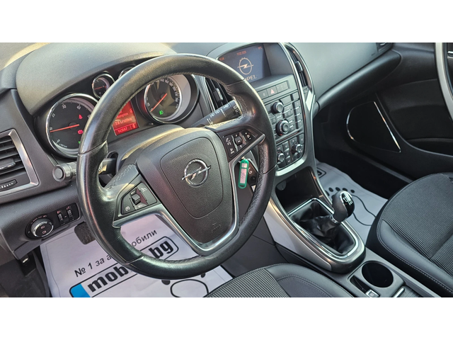 Opel Astra 1.7CDTI-Cosmo-140.000км - автомобили, коли, обяви за нови и употребявани 9