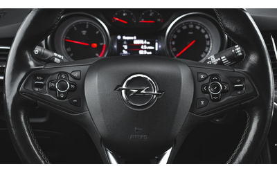 Opel Astra Sports Tourer 1, 6 CDTi Innovation - автомобили, коли, обяви за нови и употребявани 12