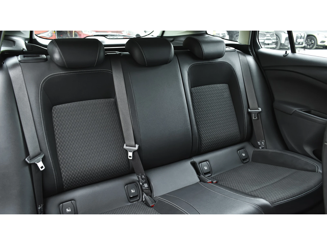 Opel Astra Sports Tourer 1.6d Innovation - автомобили, коли, обяви за нови и употребявани 10