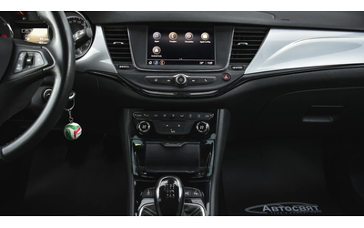 Opel Astra 1.2 Turbo GS Line - автомобили, коли, обяви за нови и употребявани 10