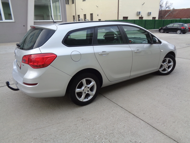 Opel Astra 1.7CDTI-110-COSMO-SPORTS-TOURER-BARTER-LIZING - автомобили, коли, обяви за нови и употребявани 3