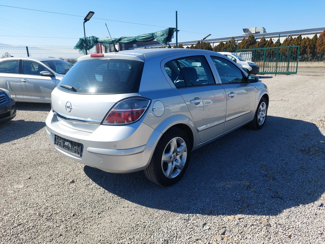 Opel Astra 1.4i - автомобили, коли, обяви за нови и употребявани 4