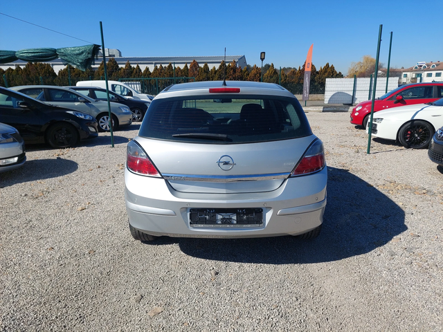 Opel Astra 1.4i - автомобили, коли, обяви за нови и употребявани 5