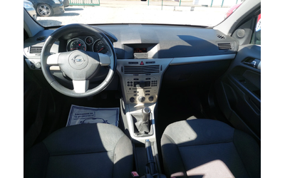 Opel Astra 1.4i - автомобили, коли, обяви за нови и употребявани 8