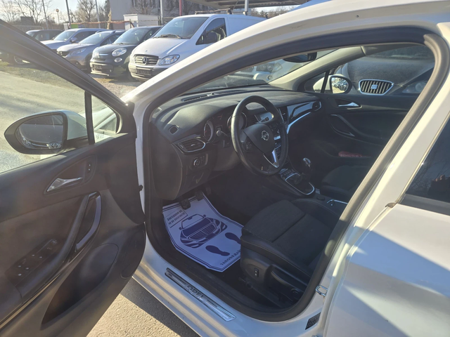 Opel Astra 1.6cdti 110к.с Проблем в мотора - автомобили, коли, обяви за нови и употребявани 9