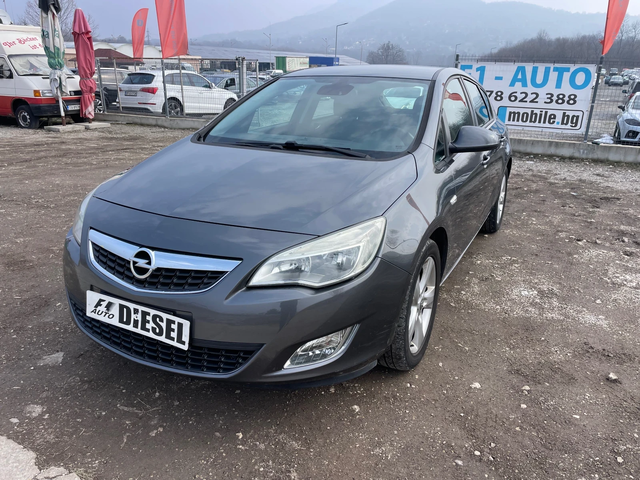 Opel Astra 1.7CDTI-110-ITALIA - автомобили, коли, обяви за нови и употребявани 0