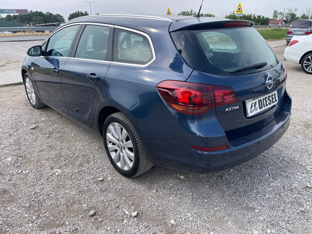 Opel Astra 1.7CDTI-110-ITALIA - автомобили, коли, обяви за нови и употребявани 10