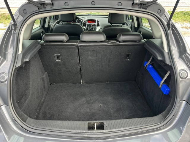 Opel Astra 1.7CDTI 125кс 6 СКОРОСТИ EURO 5A АВТОПИЛОТ ВНОС ИТ - автомобили, коли, обяви за нови и употребявани 14