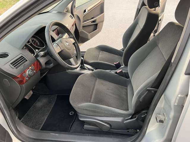 Opel Astra 1.8I 125кс АВТОМАТ АВТОПИЛОТ КЛИМАТРОНИК - автомобили, коли, обяви за нови и употребявани 7