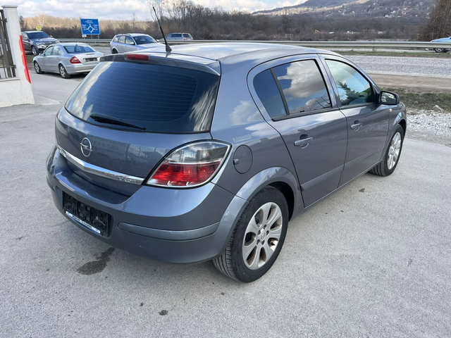 Opel Astra FACE 1.7CDTI 110кс EURO 4 КЛИМАТИК - автомобили, коли, обяви за нови и употребявани 3