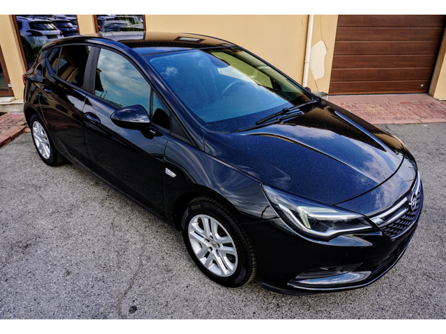 Opel Astra 1.6CDTI INNOVATION - автомобили, коли, обяви за нови и употребявани 0